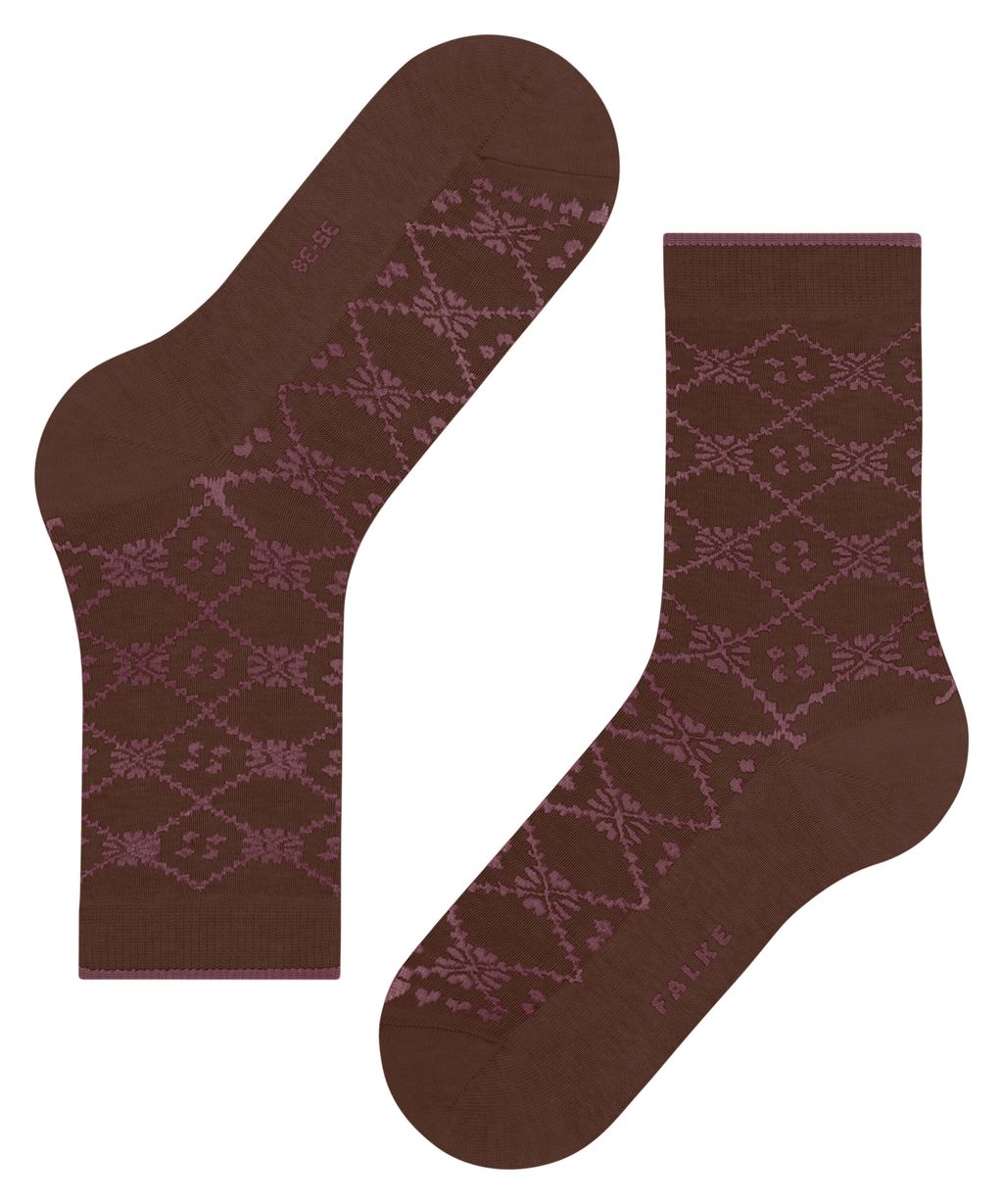 جوارب نسائية ذات طابع ريترو