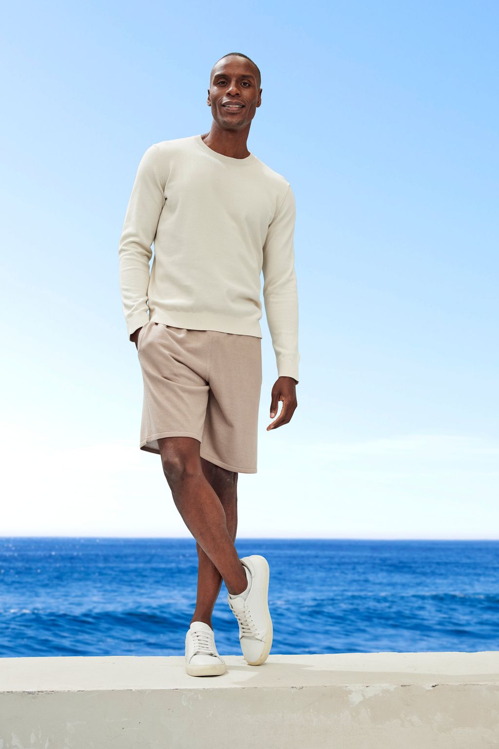 Men Pullover Round-neck