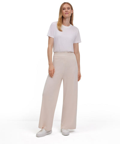 بنطلونات نسائية