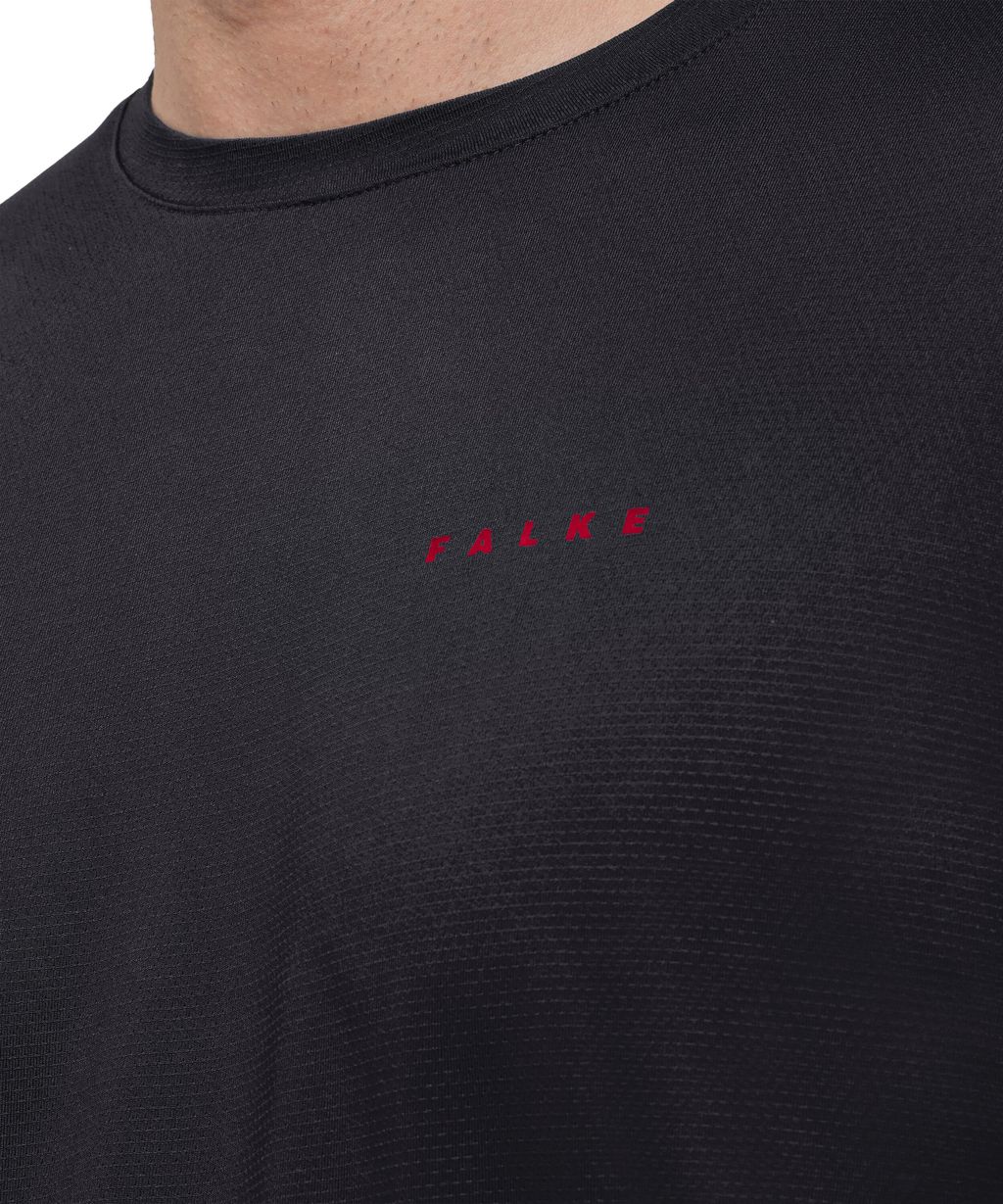 Men Training T-Shirt Round-neck